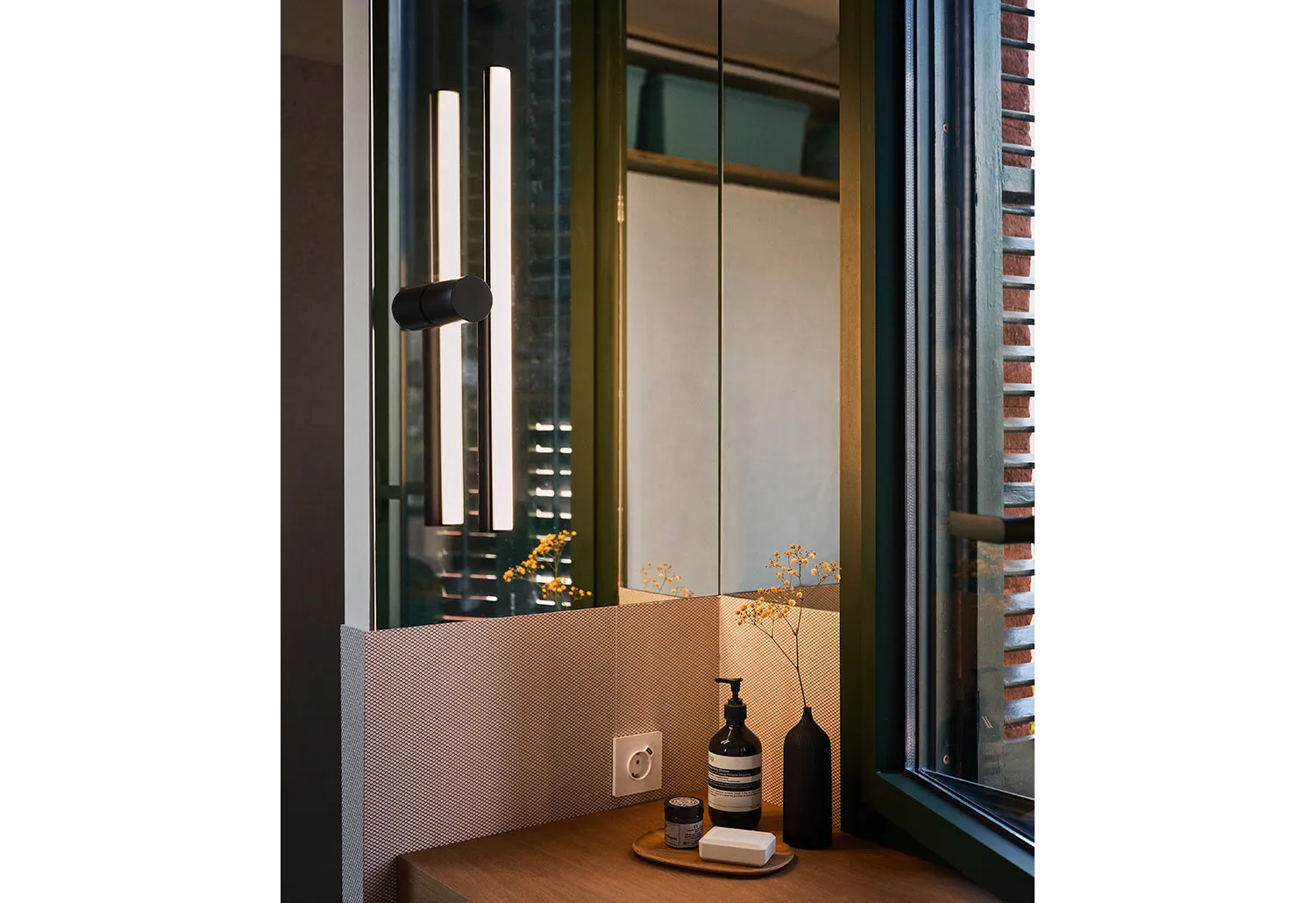 Ambrosia A Wall Light | 210cm