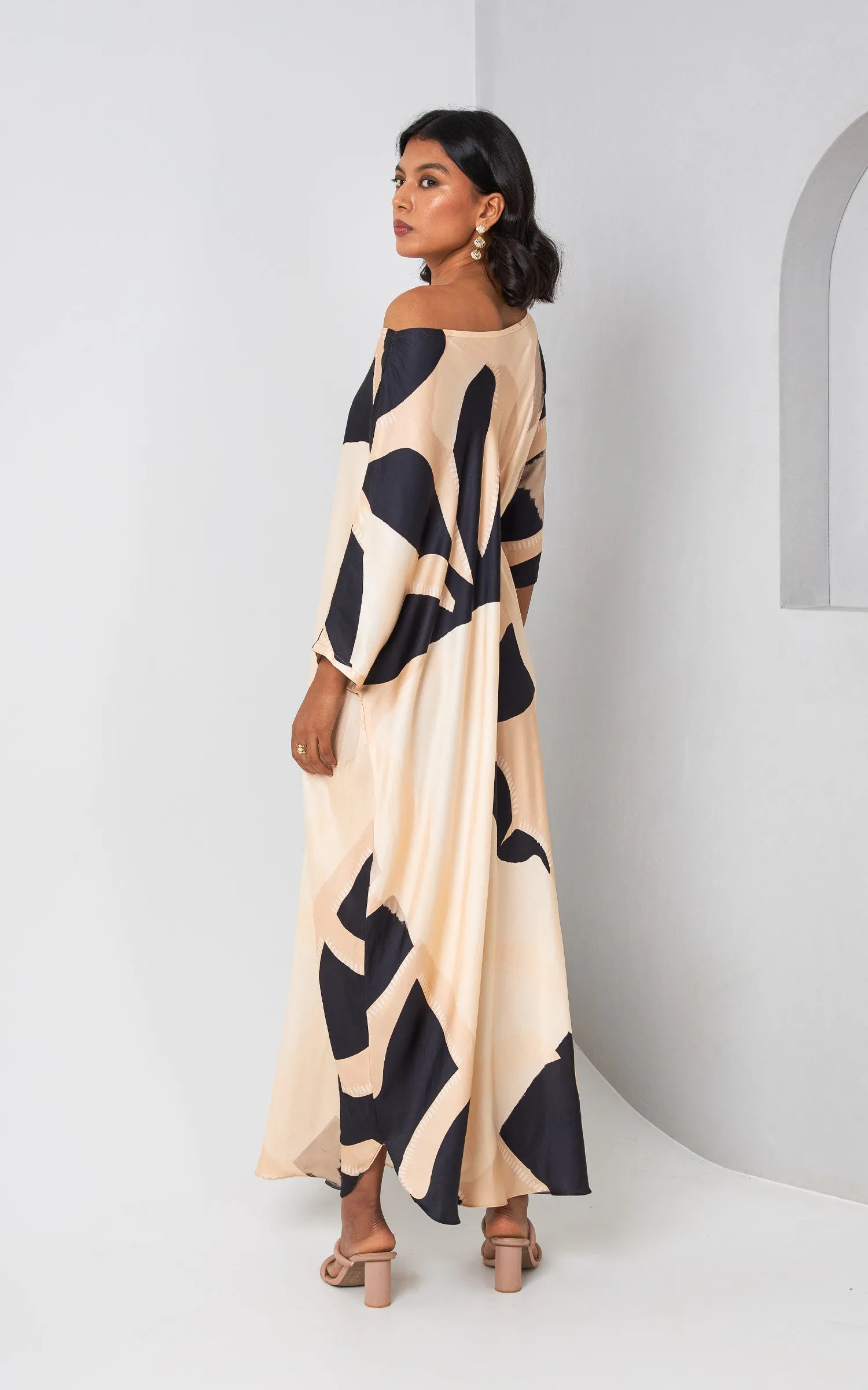 Black and Beige Printed Drop Shoulder Drape