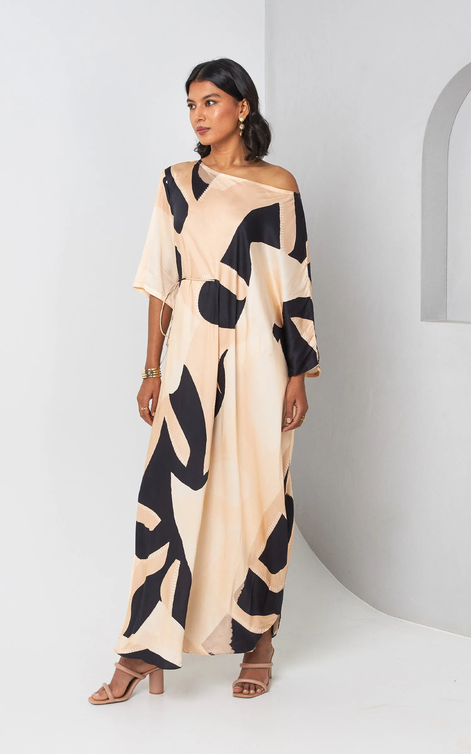 Black and Beige Printed Drop Shoulder Drape