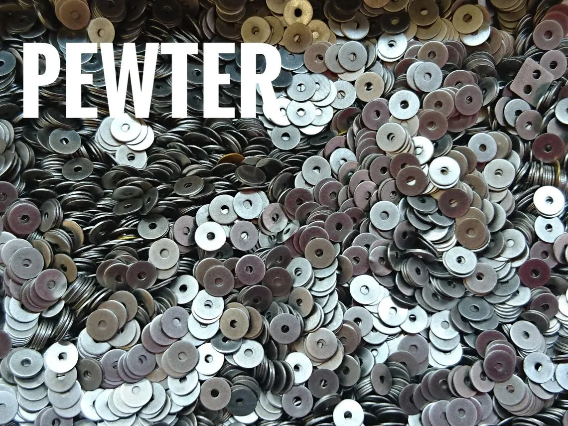Brass sequins, 4mm, centre hole, 200 pcs | 圓銅片, 4mm, 中孔, 200個