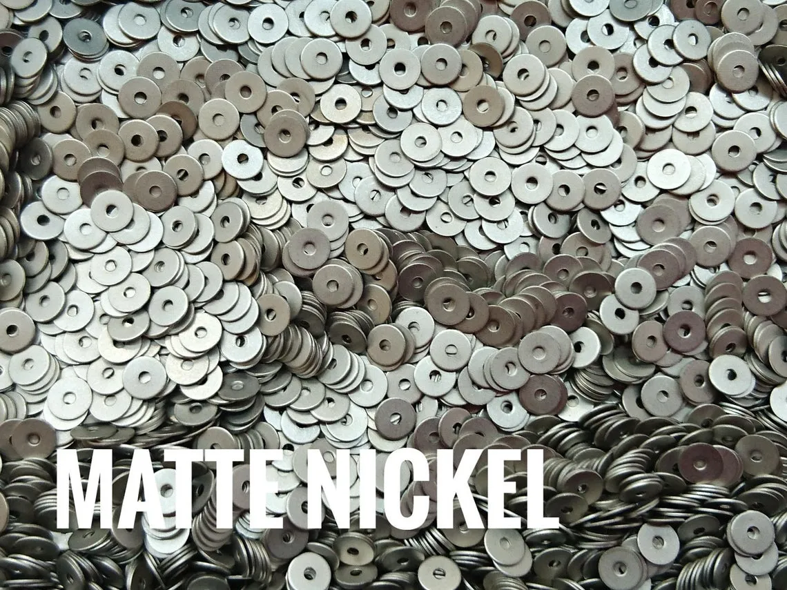 Brass sequins, 4mm, centre hole, 200 pcs | 圓銅片, 4mm, 中孔, 200個