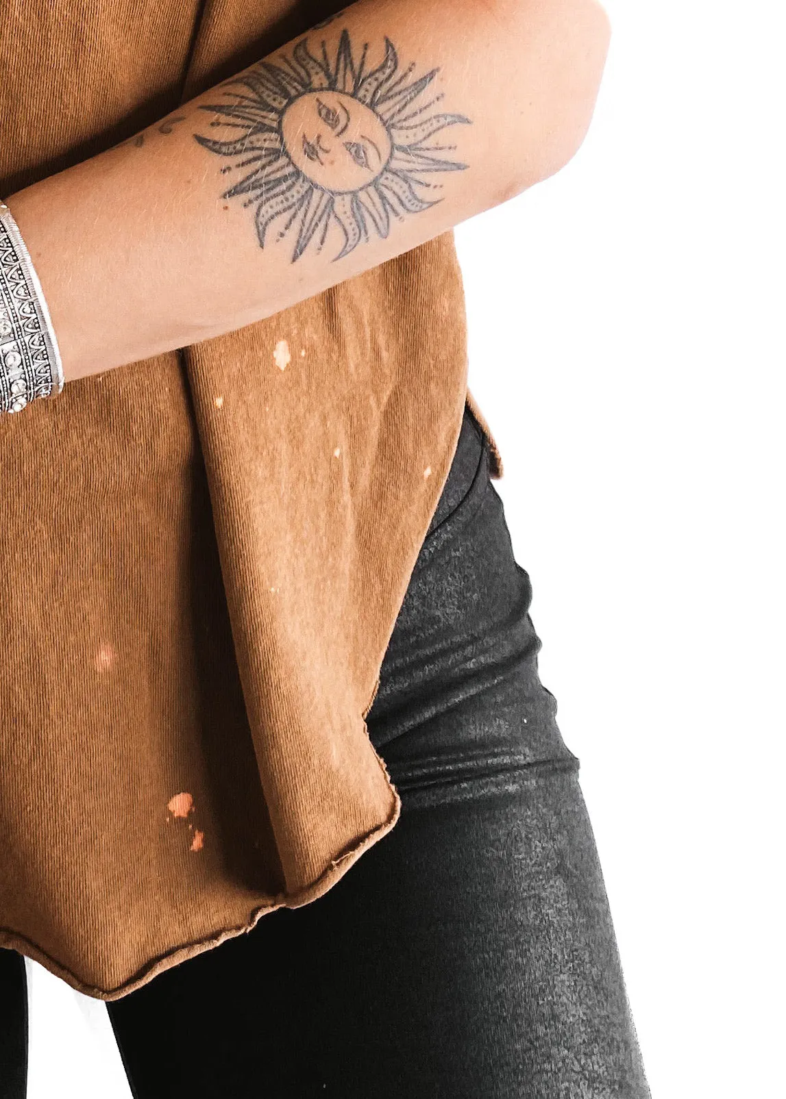 FINAL SALE: WHAT A TIME TO BE ALIVE BLEACHED OUT SIDE SLIT TEE
