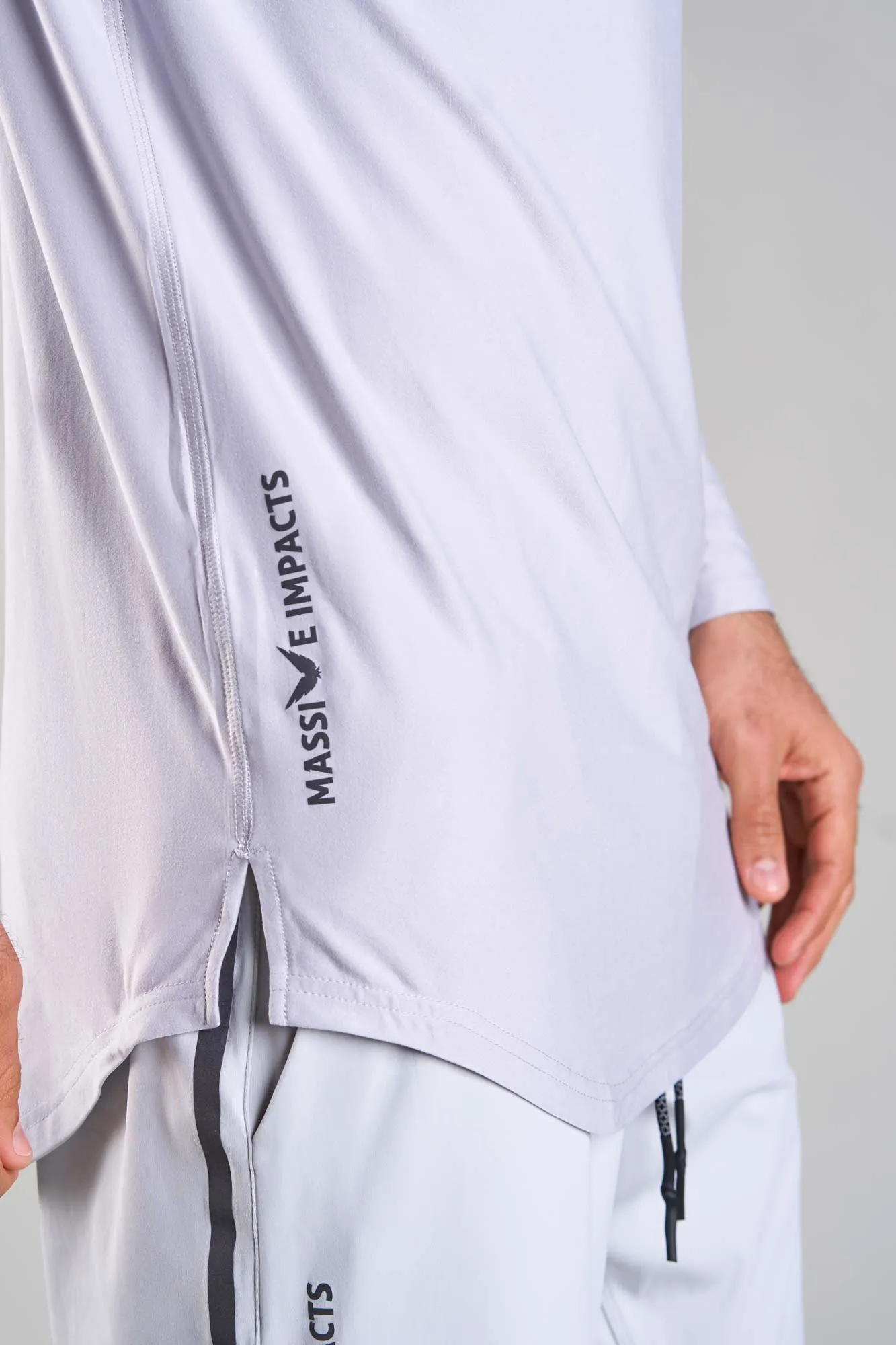 J002MI Recycled Polyester Stretch Long-Fit Sleeve Top