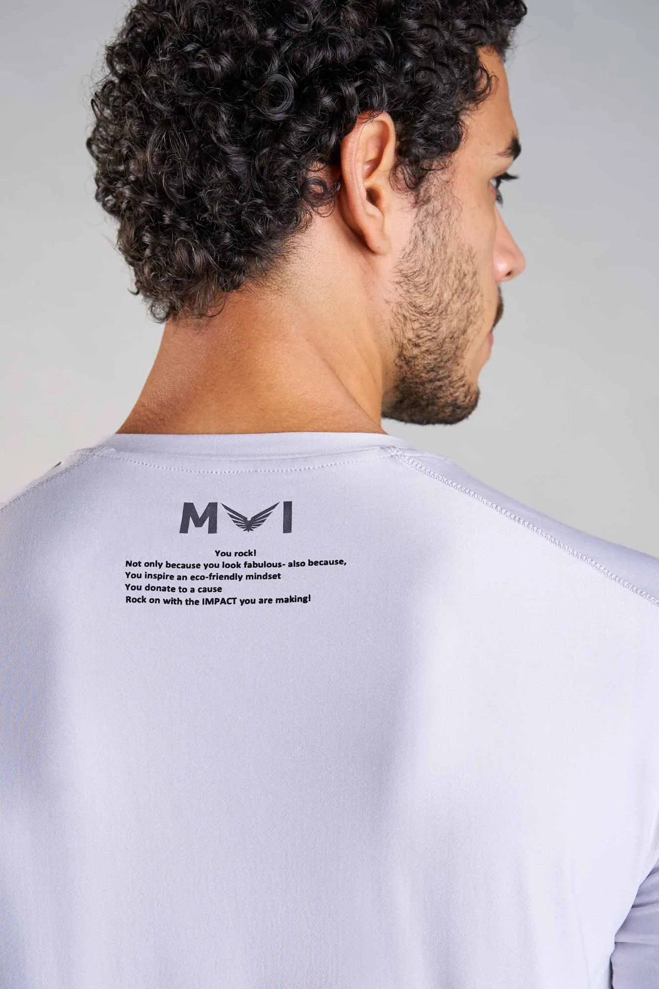J002MI Recycled Polyester Stretch Long-Fit Sleeve Top