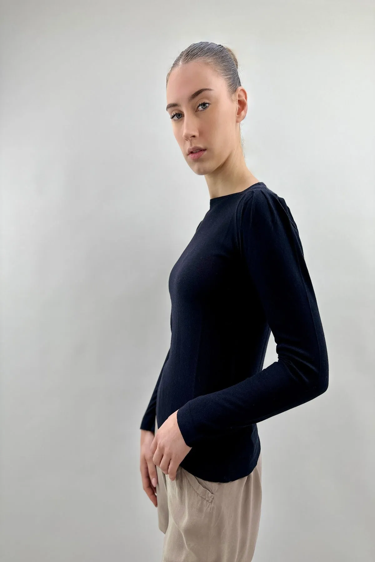 Premium Dark Navy Pipster - High-Quality Fashion Item