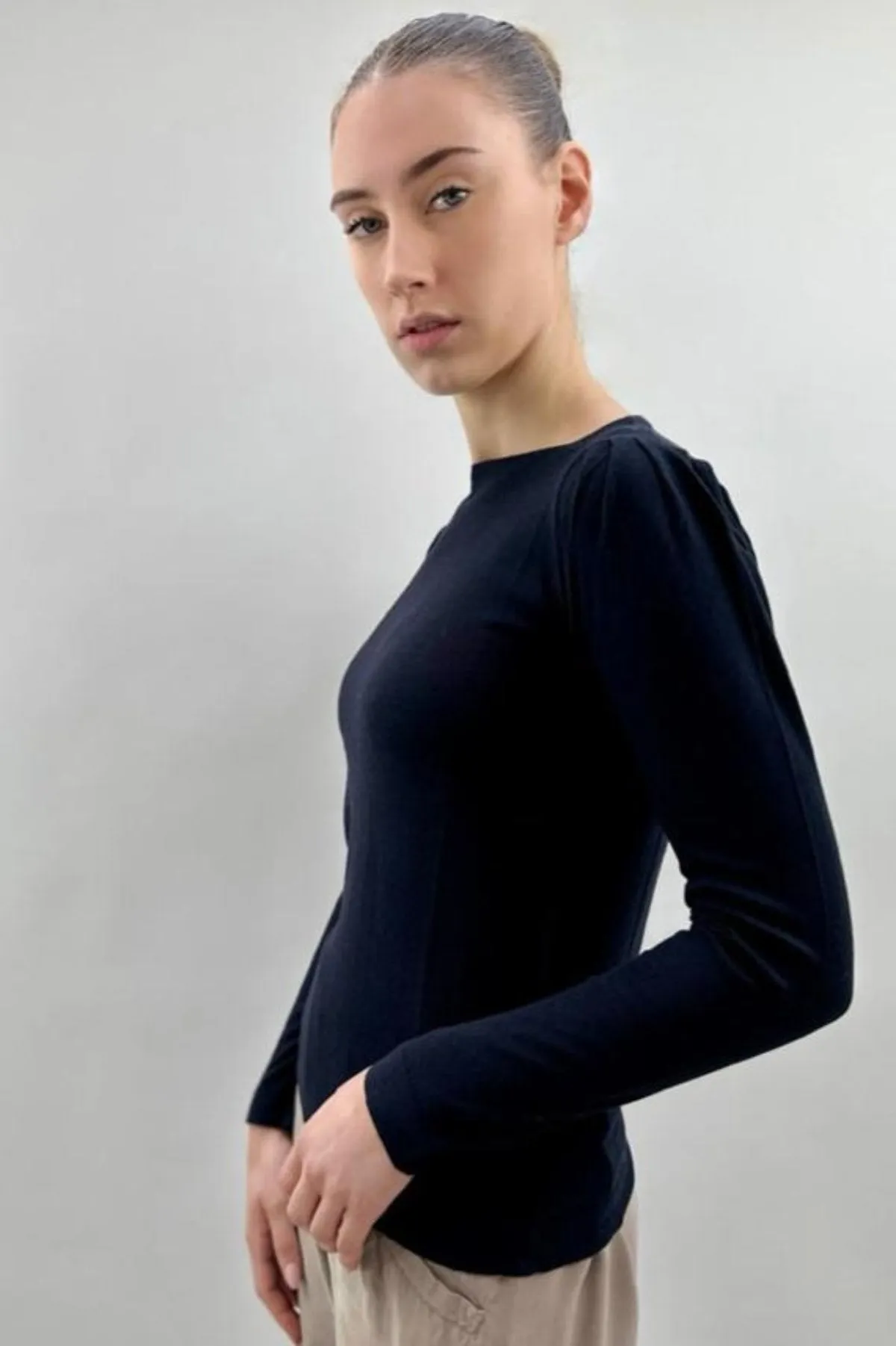 Premium Dark Navy Pipster - High-Quality Fashion Item