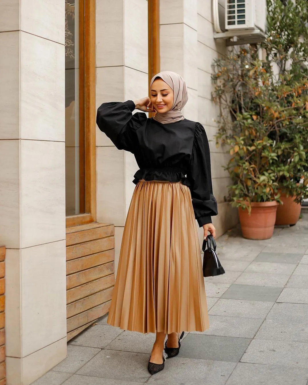 PLEAT LAD FAS SKIRT LIGHT BROWN 4203-10 HE